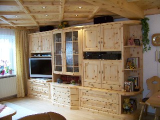 Zirbenschrank und Zirbendecke